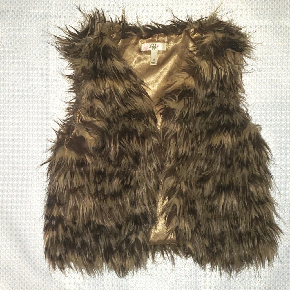 Girls Tiff furry brown open front lined vest size medium